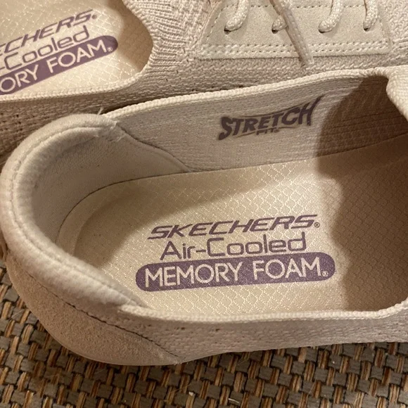 Skechers 8 Off White Memory Foam Slip On Sneakers - Picture 7 of 10